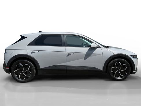 Certified 2024 Hyundai Ioniq 5 SEL RWD image 6