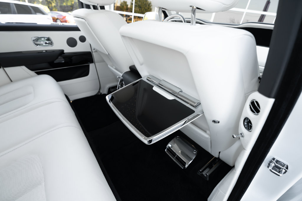 Used 2026 Rolls-Royce Cullinan AWD/4WD image 48