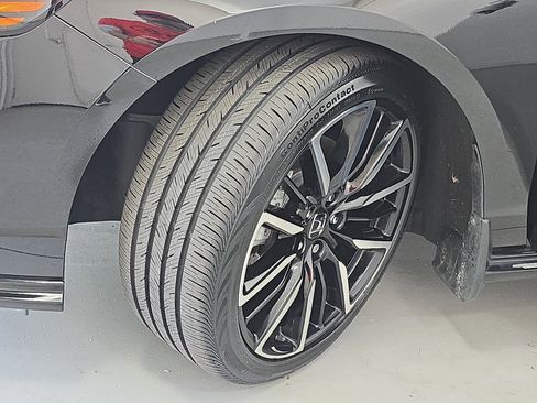 Used 2024 Honda Accord Touring image 31
