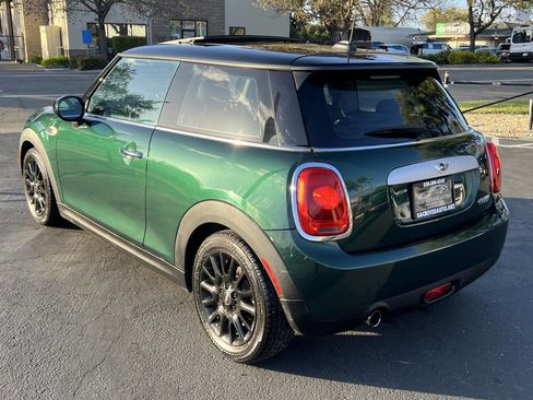 Used 2014 MINI Cooper 2-Door Hardtop image 4