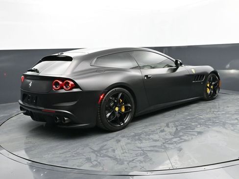 Used 2018 Ferrari GTC4Lusso T RWD image 5