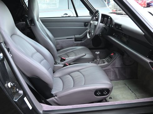 Used 1997 Porsche 911 Carrera 4 image 32
