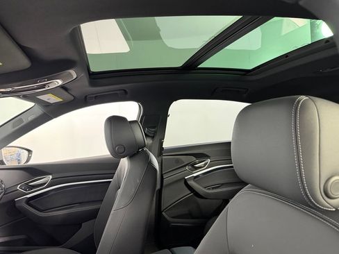 Used 2024 Audi Q8 e-tron Premium Plus w/ Premium Plus Package AWD/4WD image 26