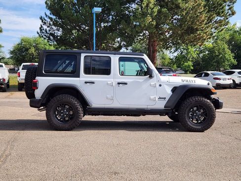 Used 2025 Jeep Wrangler Unlimited Sport AWD/4WD image 2