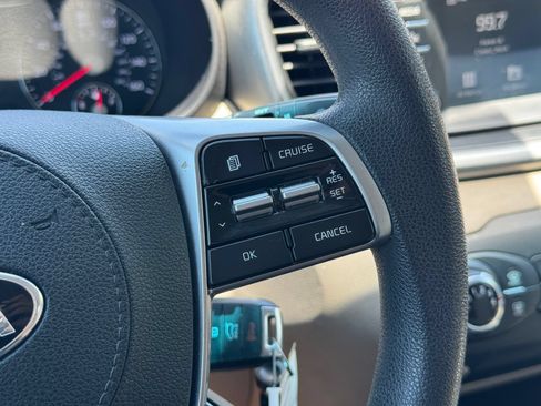 Used 2020 Kia Sorento LX FWD image 28