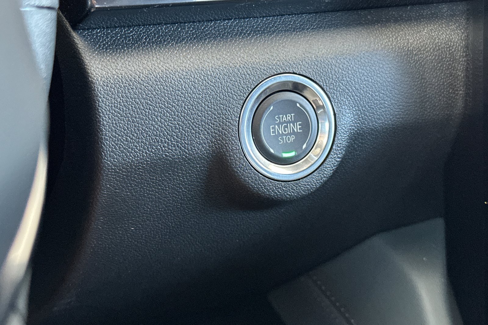 New 2026 GMC Terrain AT4 w/ Technology Package II AWD/4WD image 24
