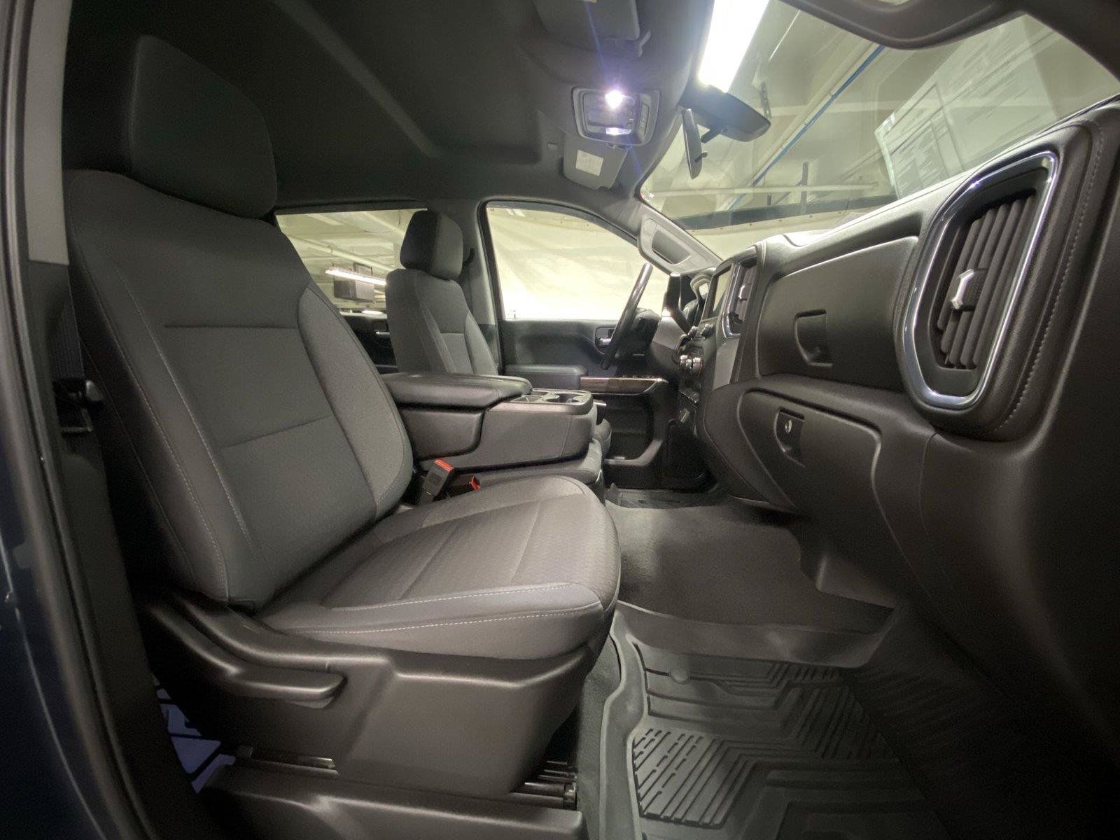 Used 2020 Chevrolet Silverado 1500 LT w/ All-Star Edition AWD/4WD image 28
