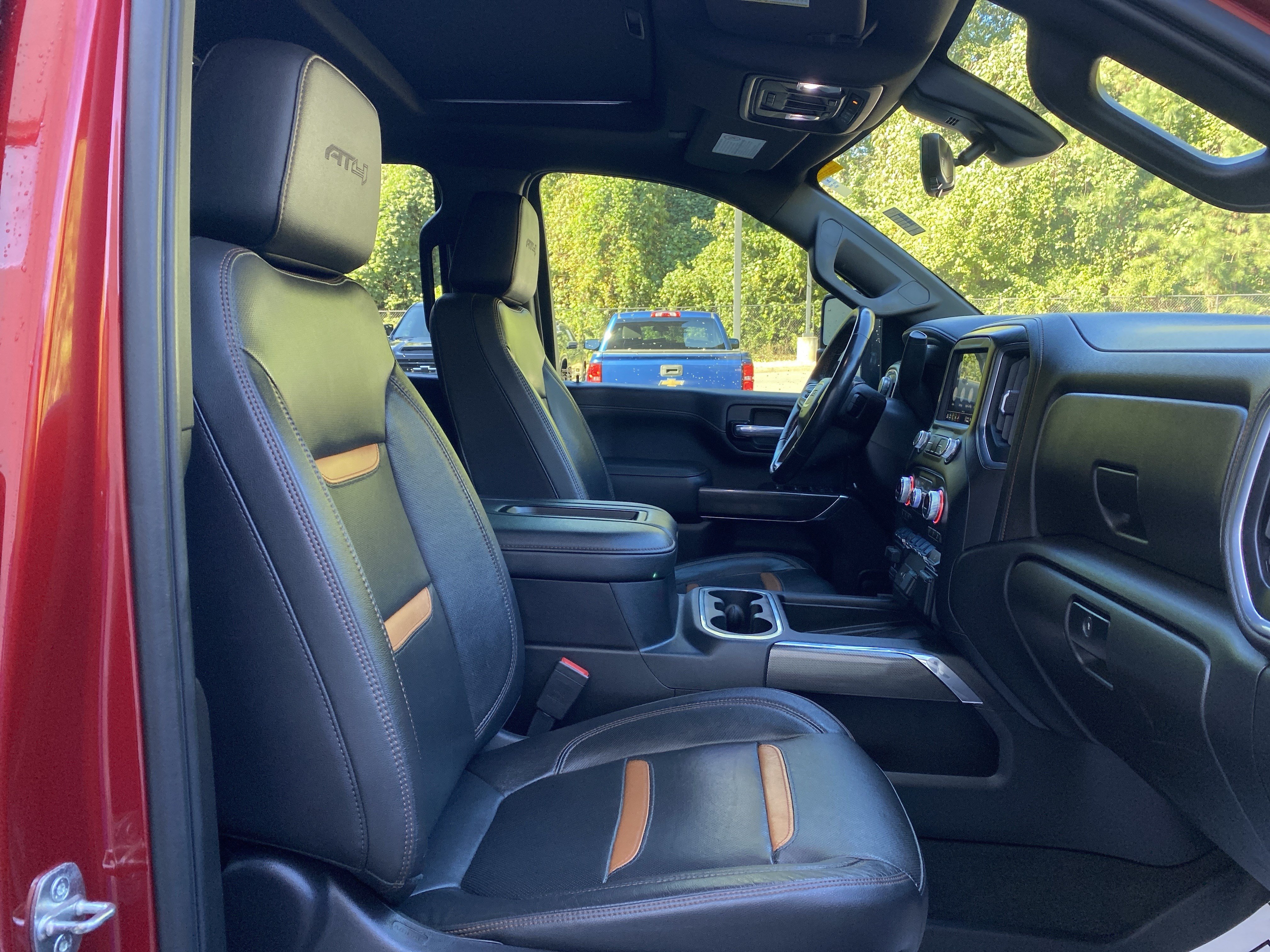 Used 2021 GMC Sierra 2500 AT4 w/ AT4 Premium Plus Package AWD/4WD image 39