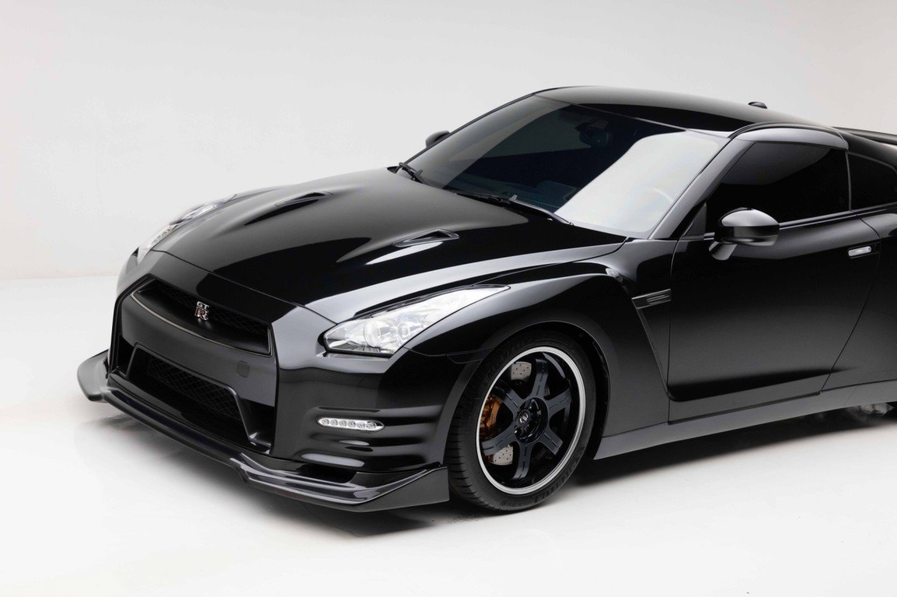 Used 2014 Nissan GT-R Black Edition AWD/4WD image 23