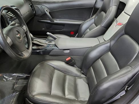 Used 2007 Chevrolet Corvette Convertible w/ Preferred Equipment Group image 18