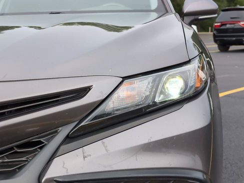 Used 2021 Toyota Camry SE w/ Convenience Package FWD image 13