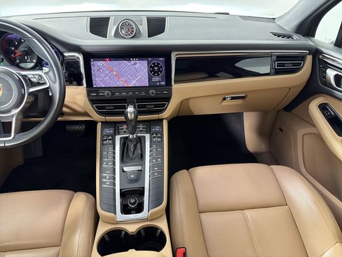 Used 2020 Porsche Macan AWD/4WD image 28
