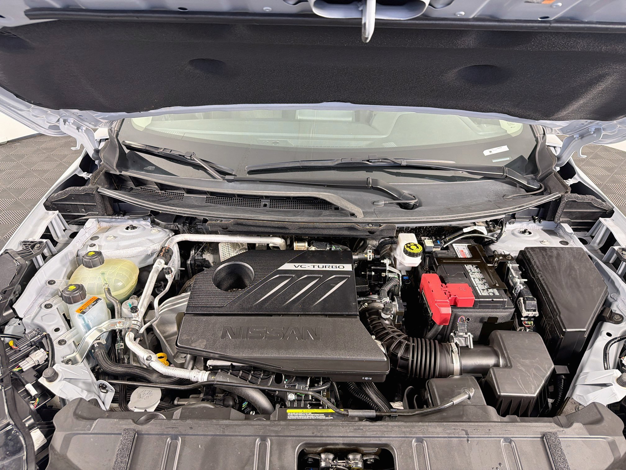 Used 2025 Nissan Rogue SV FWD image 34