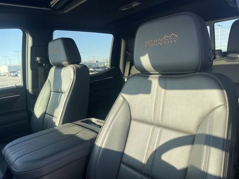 Used 2024 Chevrolet Silverado 1500 High Country w/ High Country Premium Package image 17