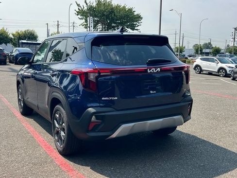 Used 2026 Kia Seltos LX AWD/4WD image 9