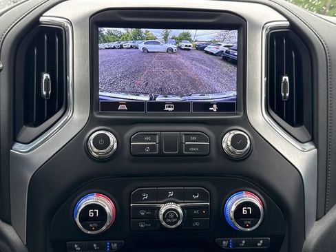 Used 2022 GMC Sierra 1500 SLT w/ SLT Premium Plus Package AWD/4WD image 33