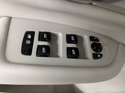 Certified 2026 Volvo XC90 B6 Ultra AWD/4WD image 13
