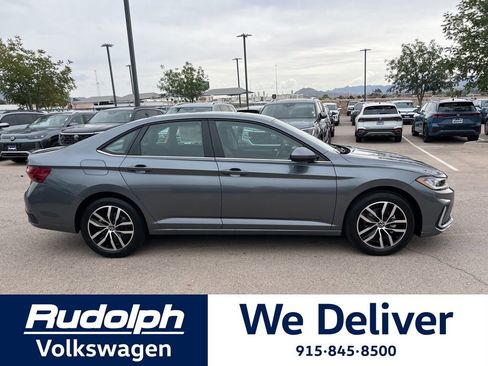 New 2025 Volkswagen Jetta SE image 6