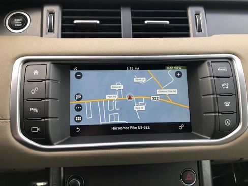 Used 2018 Land Rover Range Rover Evoque image 24