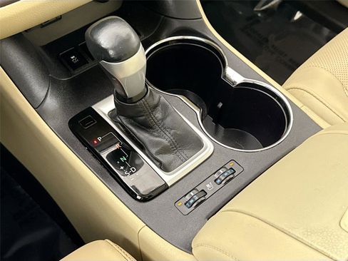 Used 2016 Toyota Highlander Limited image 29