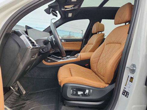 Certified 2024 BMW X7 xDrive40i w/ M Sport Package image 13