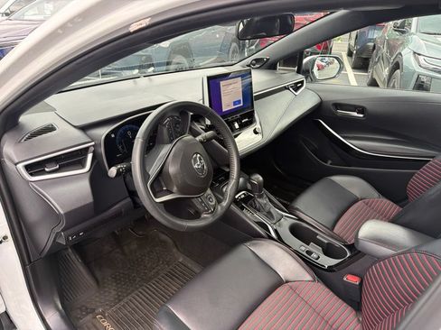 Used 2025 Toyota Corolla XSE FWD image 21