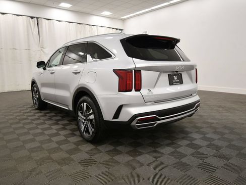 Certified 2023 Kia Sorento SX Prestige AWD/4WD image 5