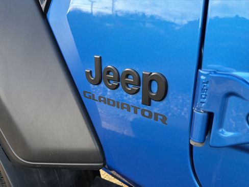 Used 2020 Jeep Gladiator Sport w/ Quick Order Package 24S image 31