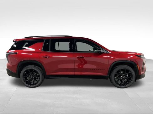 Used 2024 Chevrolet Traverse RS w/ LPO, Floor Liner Package AWD/4WD image 2