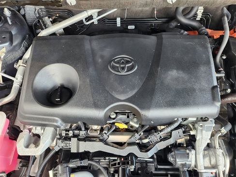 Used 2022 Toyota Venza Limited image 31