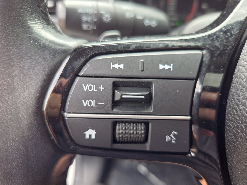 Certified 2024 Honda Pilot Touring image 24