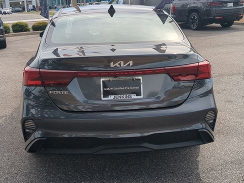 Used 2023 Kia Forte LXS w/ LXS Technology Package image 5