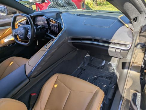 Used 2021 Chevrolet Corvette Stingray Preferred Cpe w/ Battery Protection Package image 15