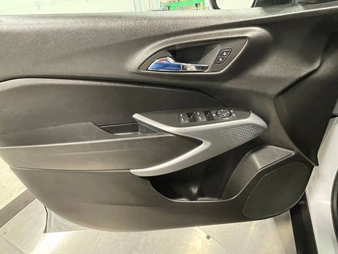 Used 2024 Chevrolet Trax LS w/ Driver Confidence Package FWD image 18