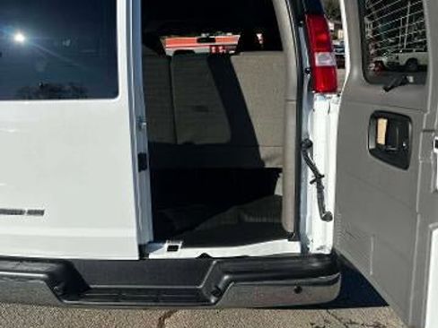 New 2025 Chevrolet Express 3500 LS w/ Chrome Appearance Package image 9