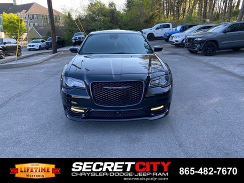 Used 2023 Chrysler 300 S w/ Comfort Group image 2