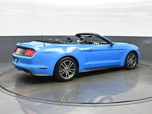 Used 2017 Ford Mustang GT Premium RWD image 6