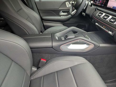 Used 2024 Mercedes-Benz GLS 450 4MATIC image 22