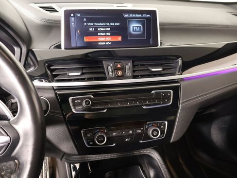 Used 2023 BMW X2 sDrive28i w/ M Sport Package image 5