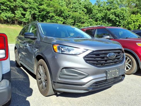 Used 2022 Ford Edge SE w/ Black Appearance Package AWD/4WD image 3