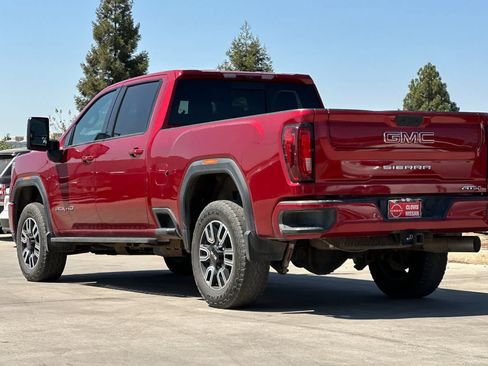 Used 2022 GMC Sierra 2500 AT4 w/ AT4 Premium Plus Package AWD/4WD image 7
