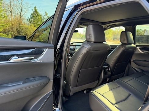 Certified 2025 Cadillac XT5 Premium Luxury image 29