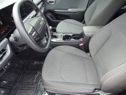 Used 2025 Kia K4 FWD image 6