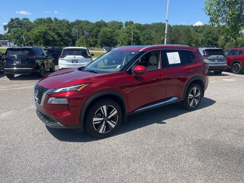 Used 2023 Nissan Rogue SL w/ SL Premium Package FWD image 3