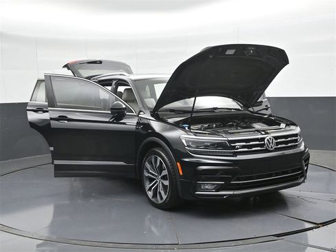 Used 2021 Volkswagen Tiguan SEL Premium R-Line image 62