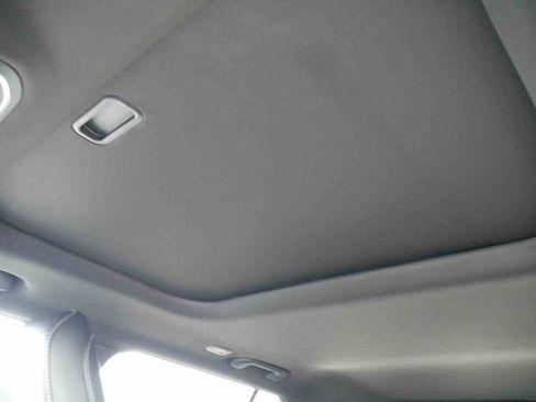 New 2025 Jeep Grand Cherokee Altitude image 35