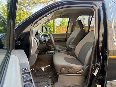 Used 2011 Nissan Xterra S AWD/4WD image 14