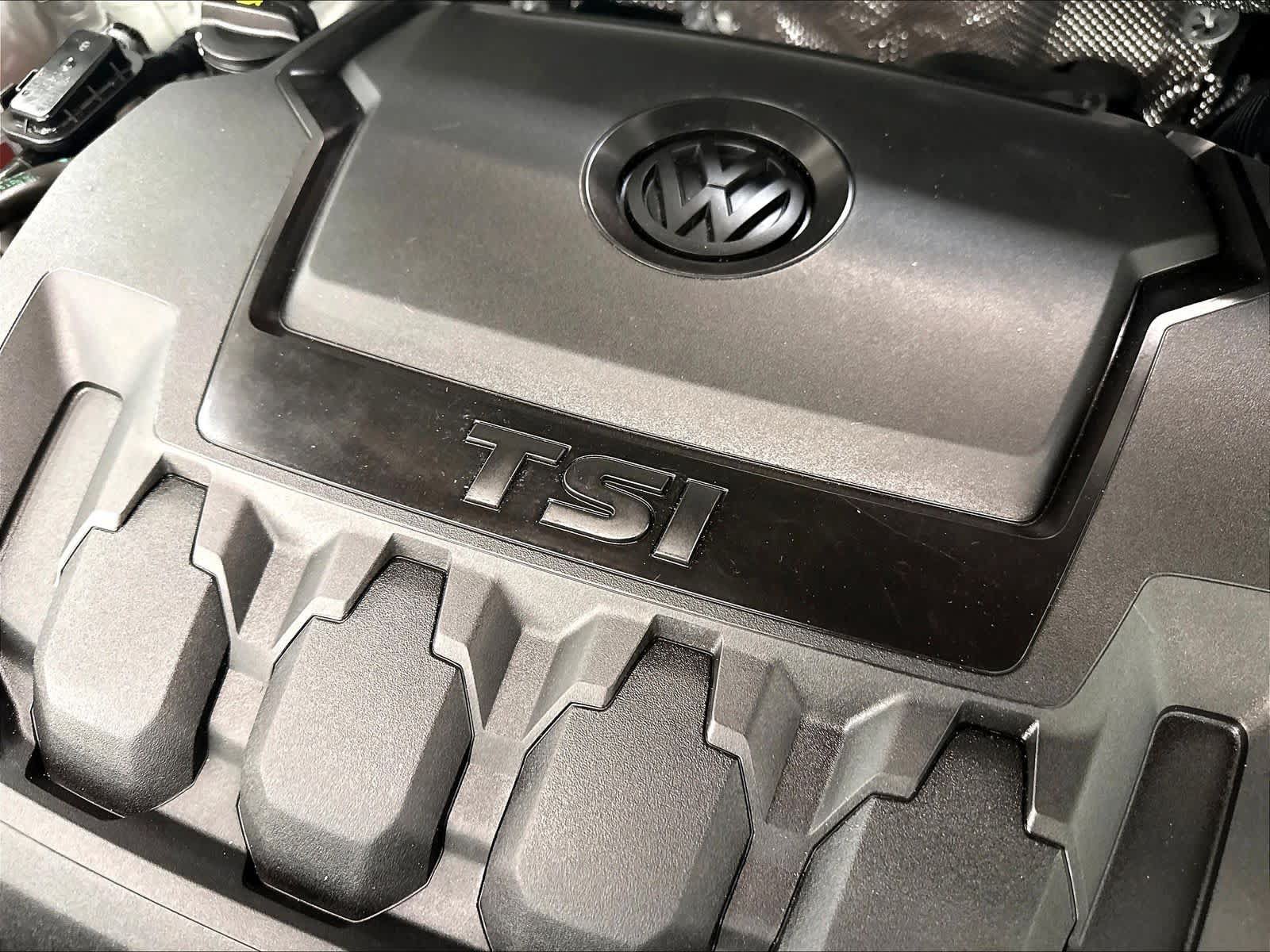 Used 2024 Volkswagen Tiguan SEL R-Line AWD/4WD image 34