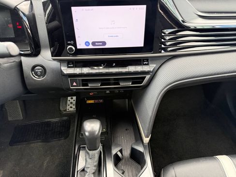 Certified 2025 Toyota Camry SE FWD image 11