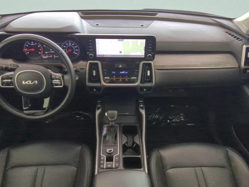 Used 2022 Kia Sorento EX FWD image 11